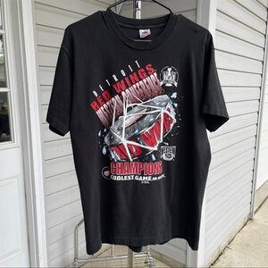 Vintage Single Stitch RedWings 97 Champion Tshirt Large